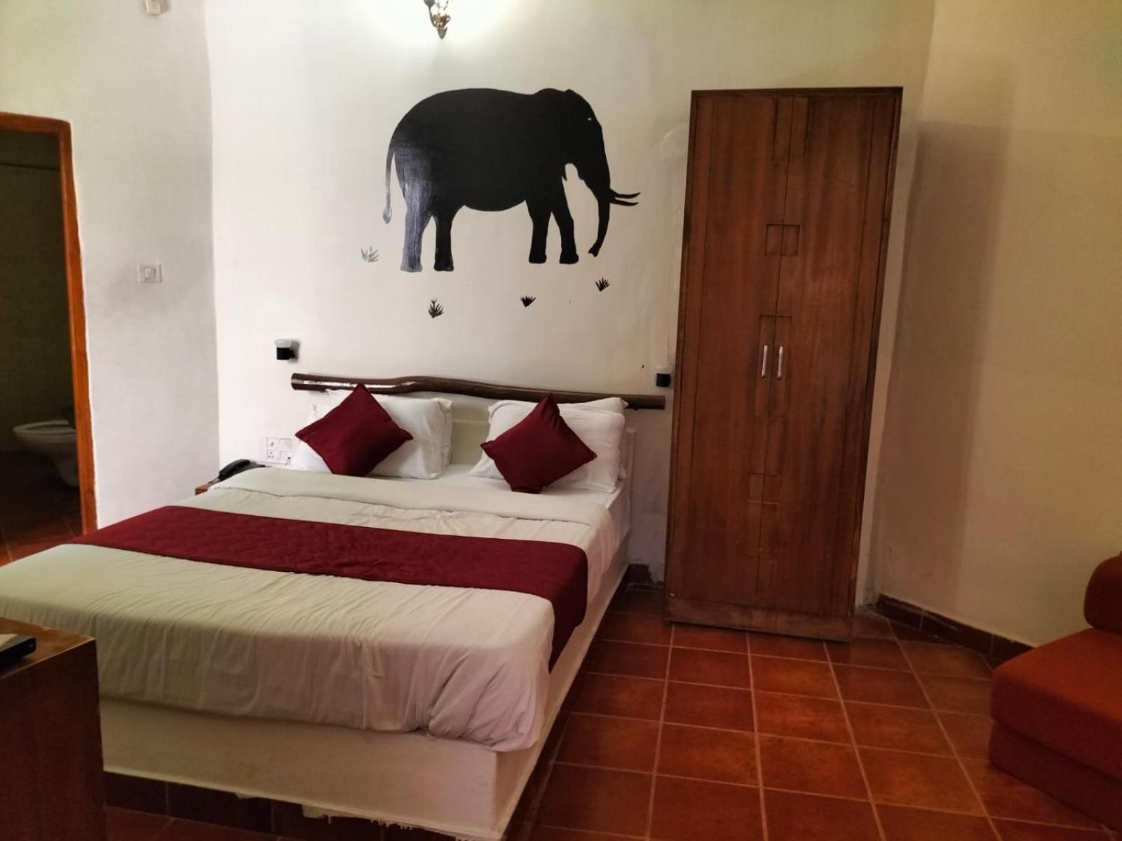 The Country Club Wildlife Resorts Bandipūr Esterno foto